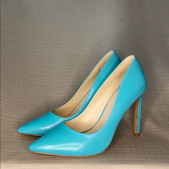 Nine West Shoes - NINE WEST Turquoise Patent Heels Size 9